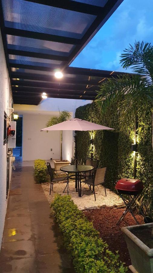 Villa Casa Hector, Con Jacuzzi, Cerca Del Foro Gnp. à Mérida Extérieur photo