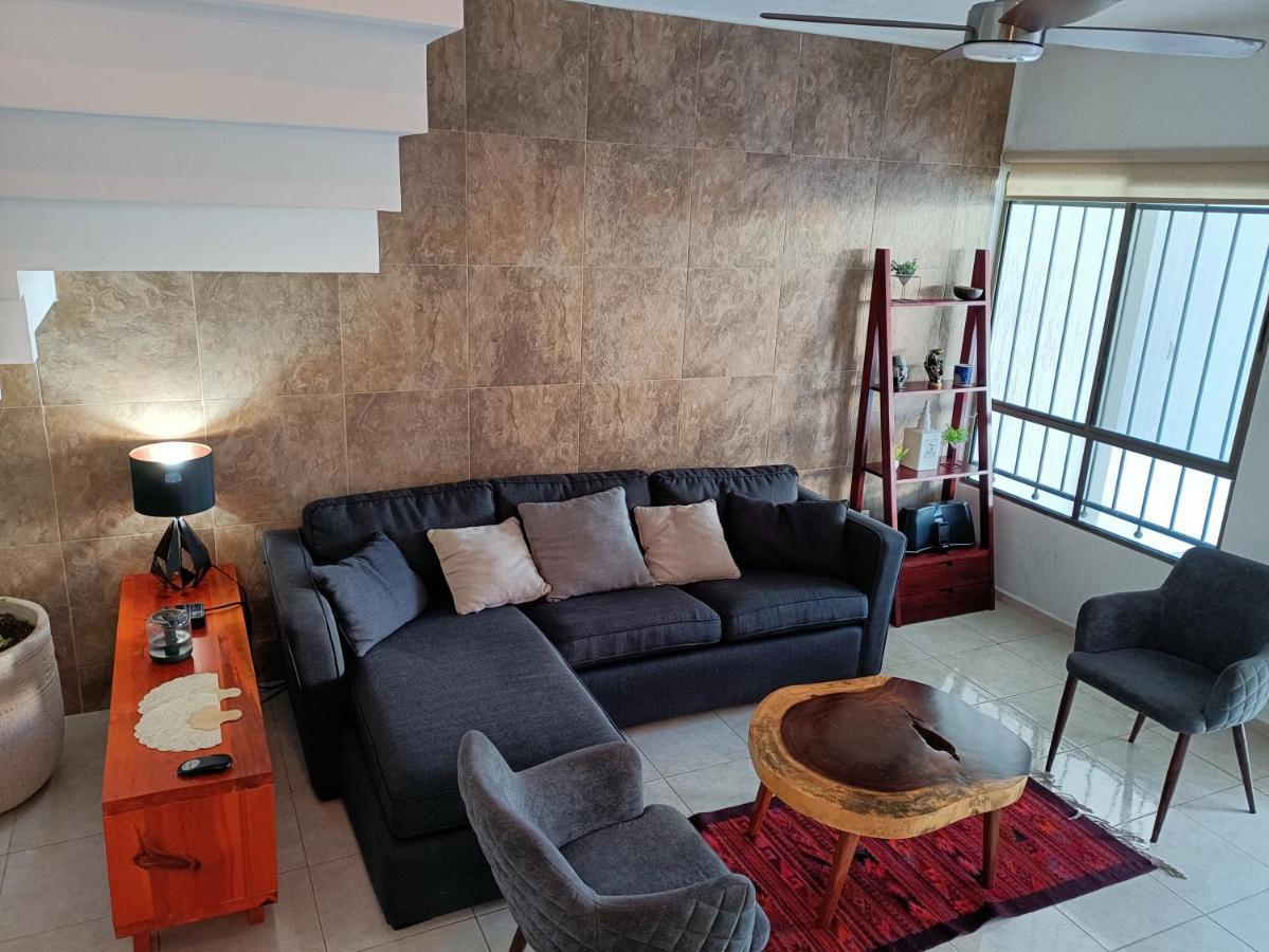 Villa Casa Hector, Con Jacuzzi, Cerca Del Foro Gnp. à Mérida Extérieur photo