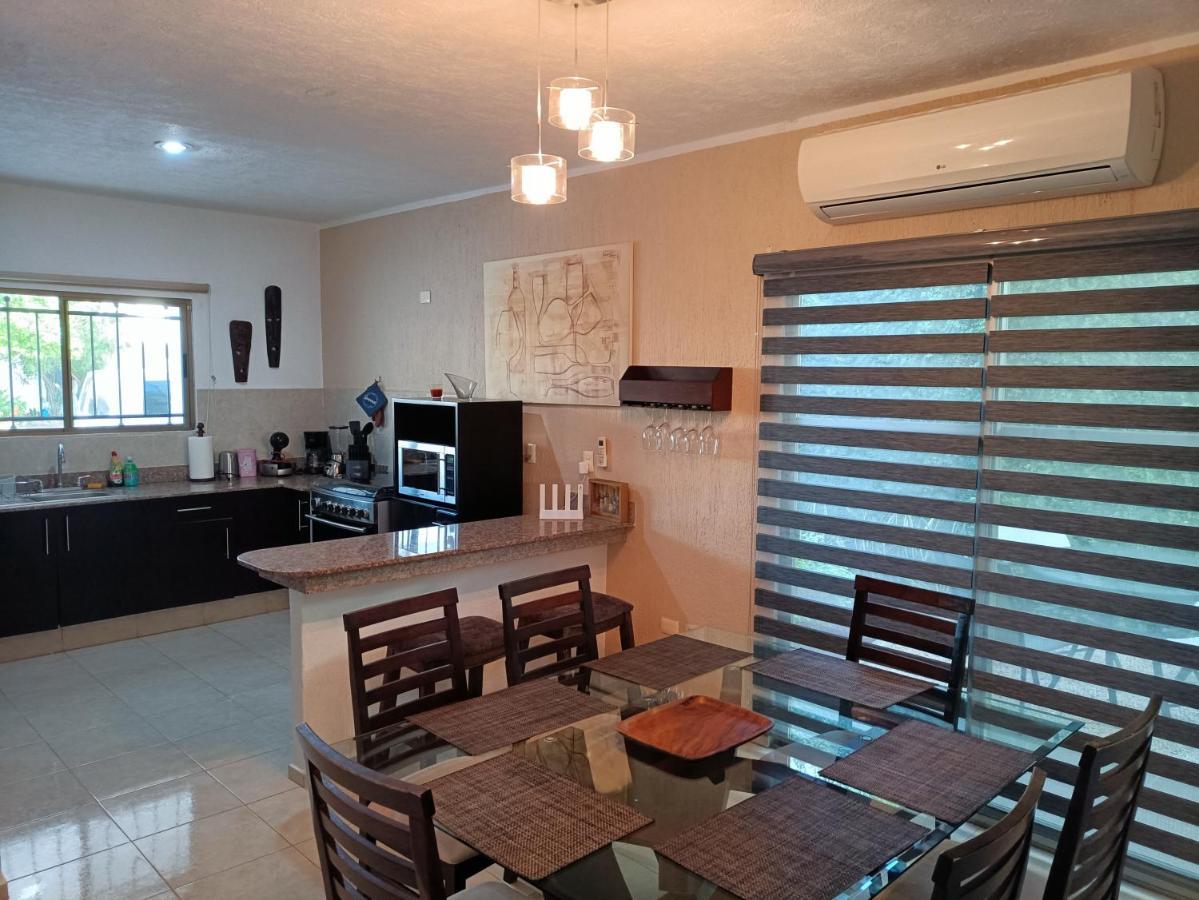 Villa Casa Hector, Con Jacuzzi, Cerca Del Foro Gnp. à Mérida Extérieur photo