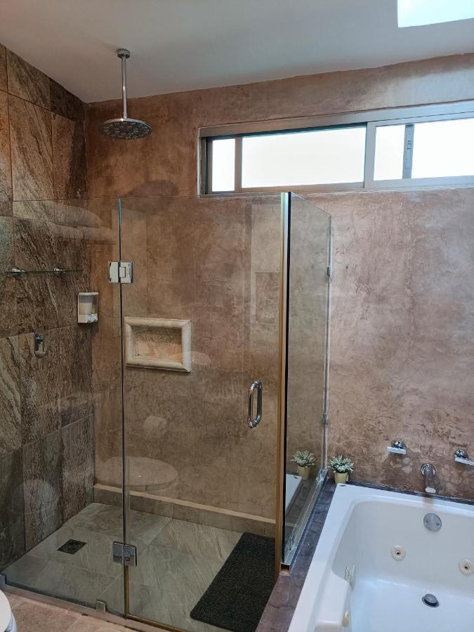 Villa Casa Hector, Con Jacuzzi, Cerca Del Foro Gnp. à Mérida Extérieur photo